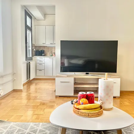 Huoneisto Puma's Flat In *